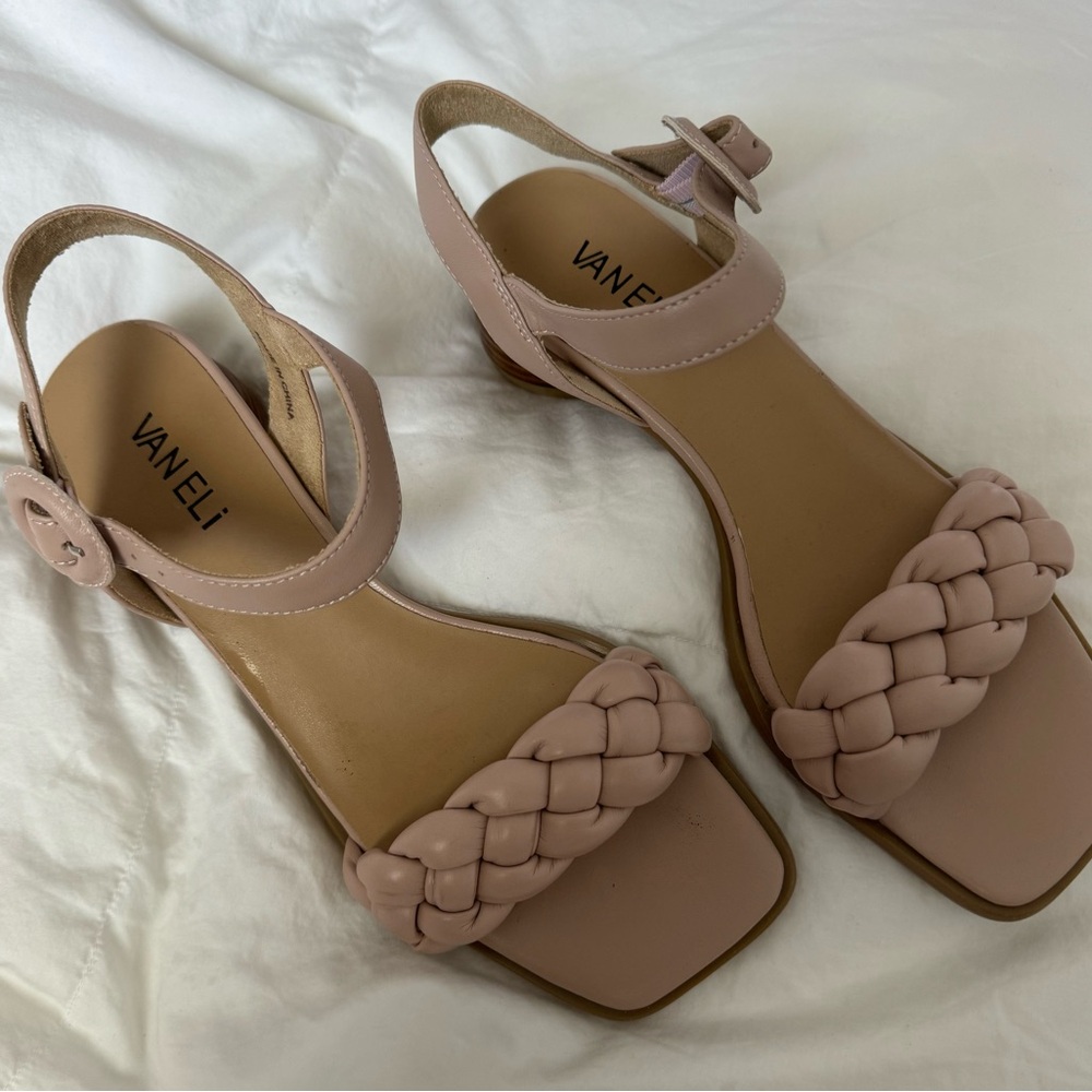 Vaneli Sandals. Size 7 1/2